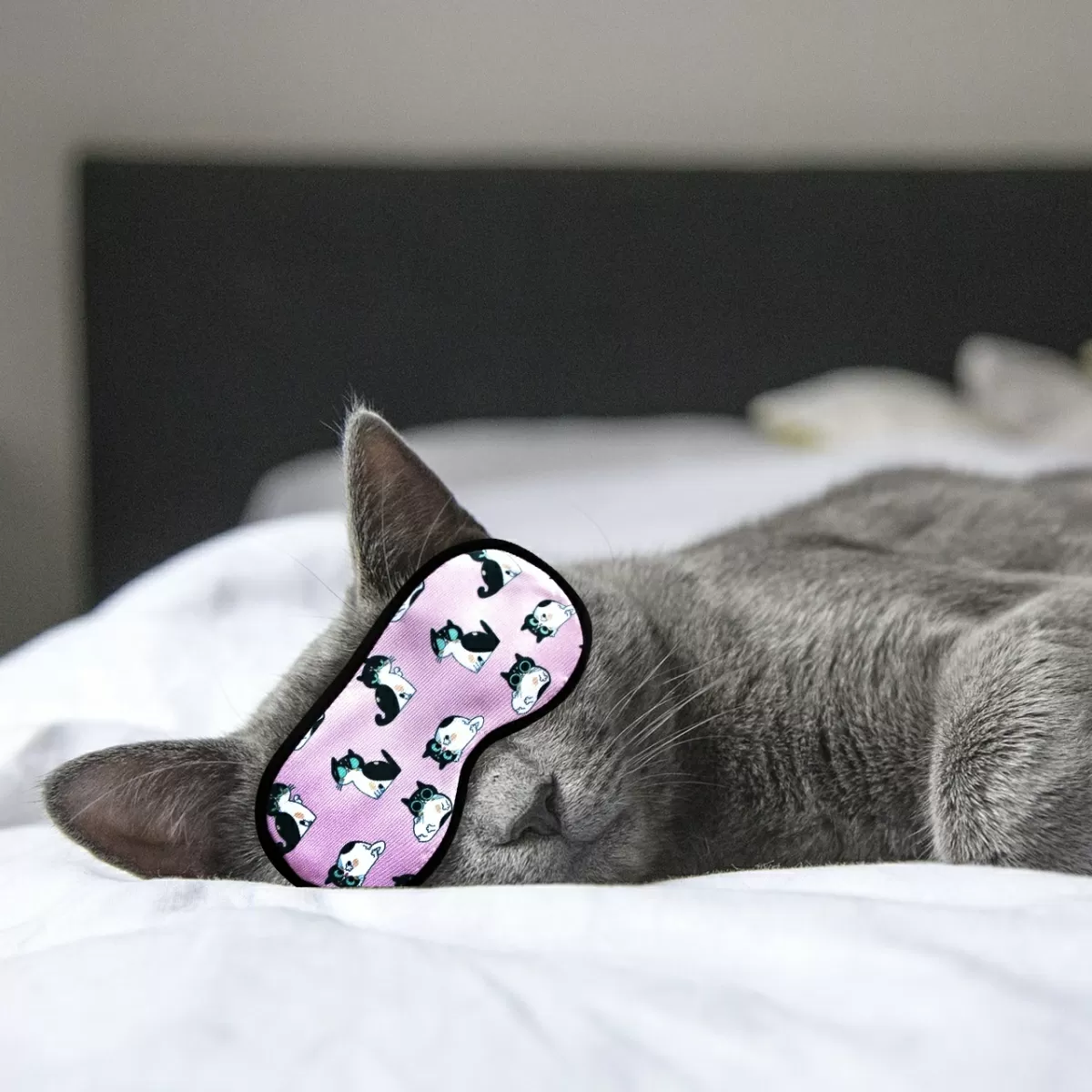 Маска для сна Коты мультяшные на розовом
