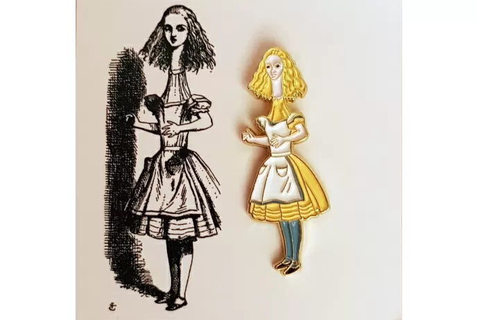 Значок эмалированный Высокая Алиса