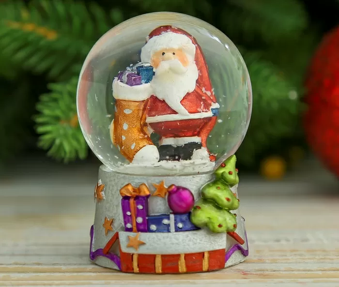 Водяной шар Дедушка Мороз с рождественским носком