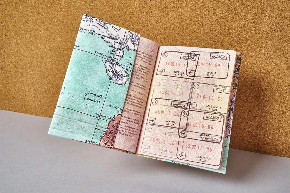 Обложка на паспорт NEW COVER - new Voyager