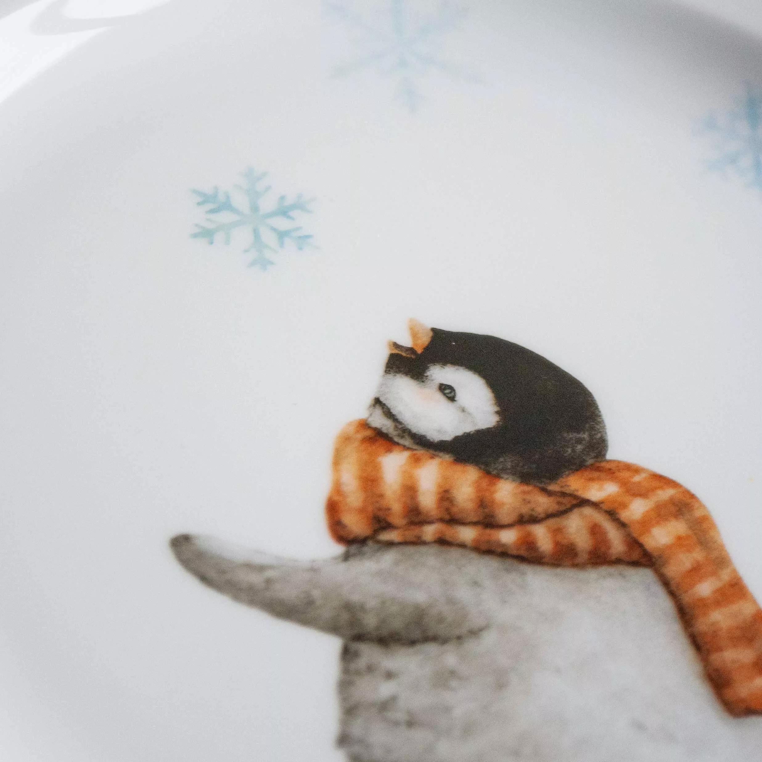 Тарелка Пингвиненок и снежинки, 20 см.