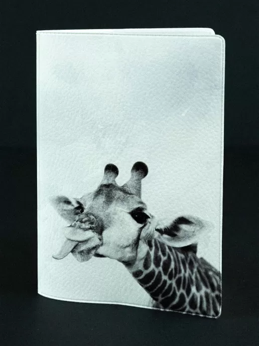 Обложка для паспорта Жираф с языком